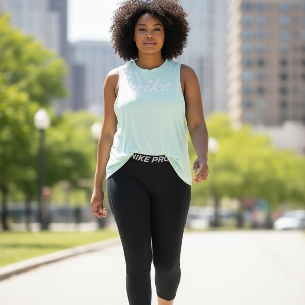 Nike women’s 3 Piece Set with Mint Green Nike Tank. The top is NWT. - Picture 3 of 14